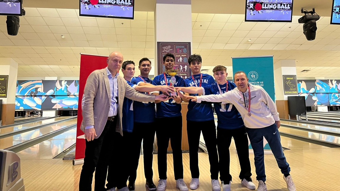 Okulumuz Bowling Takımları Başarılarıyla Öne Çıkıyor: Erkek Takımı İl Birincisi, Kadın Takımı İl Üçüncüsü Oldu