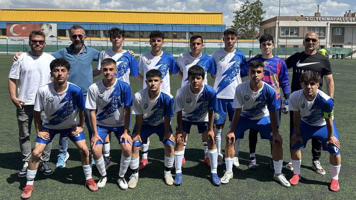 Liseler Arası Futbol Turnuvasında Finale Yükseldik