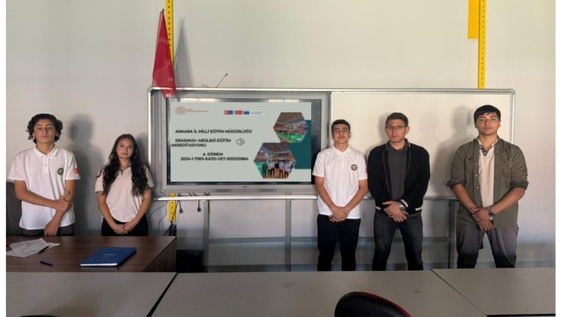 Gazi MTAL Öğrencileri Yunanistan’daki Robotik Yarışmasına Katıldı